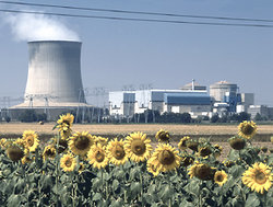 250px-Nuclear_Power_Plant.jpg